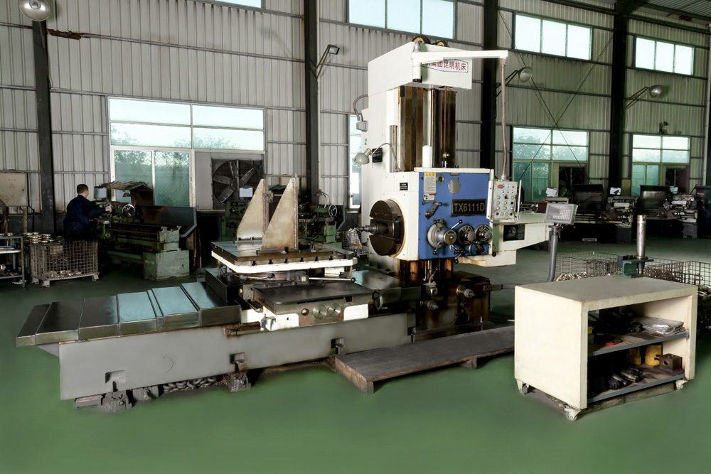 数控镗铣床 NC boring - milling machine.jpg